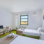 Hi - De Juventude Hostel *