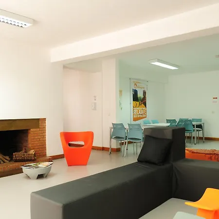 Hi - De Juventude Хостел *